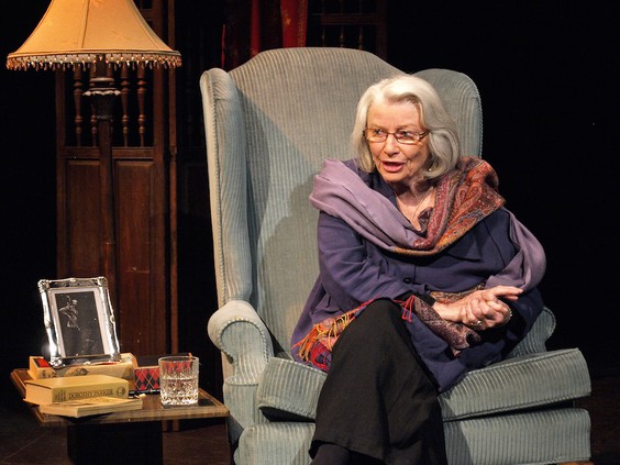 Carolyn Hetherington in Women Who Shout at the Stars