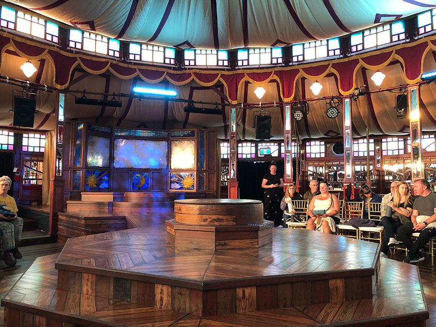 Spiegeltent interior